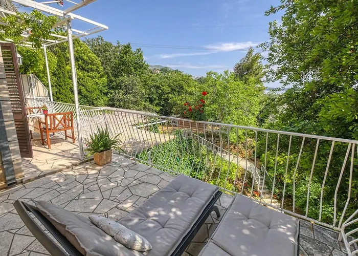 Apartament Helena Mit Entspannung Im Whirlpool By Interhome