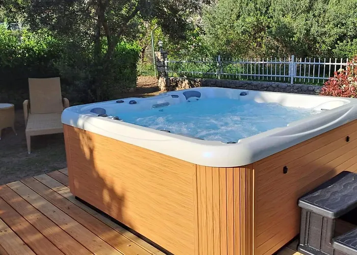 Apartament Helena Mit Entspannung Im Whirlpool By Interhome