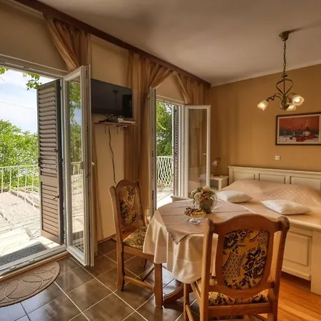 Daire Helena Mit Entspannung Im Whirlpool By Interhome