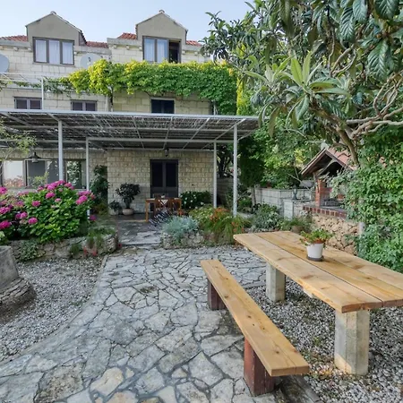 Daire Helena Mit Entspannung Im Whirlpool By Interhome Mlini