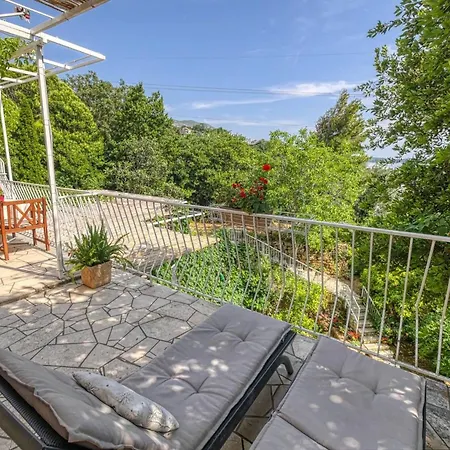 Appartement Helena Mit Entspannung Im Whirlpool By Interhome