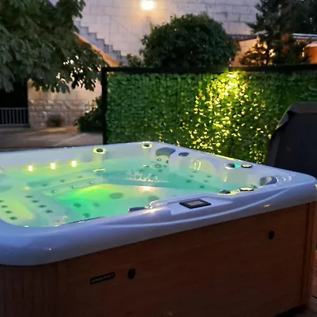 Helena Mit Entspannung Im Whirlpool By Interhome Mlini