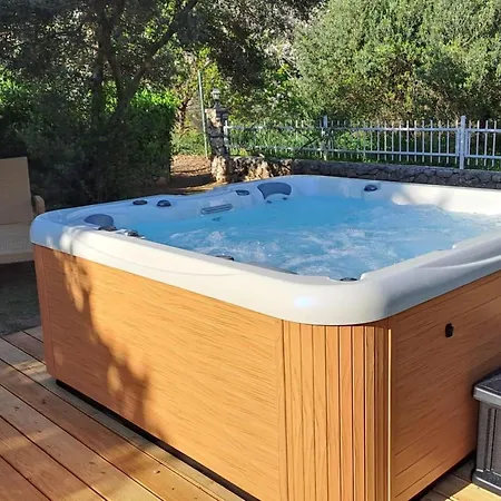 Daire Helena Mit Entspannung Im Whirlpool By Interhome