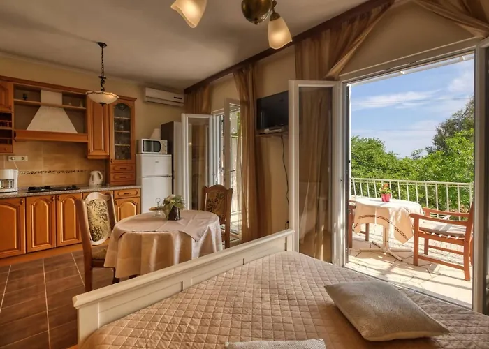 Helena Mit Entspannung Im Whirlpool By Interhome 아파트