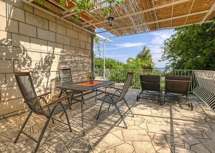 Helena Mit Entspannung Im Whirlpool By Interhome 아파트