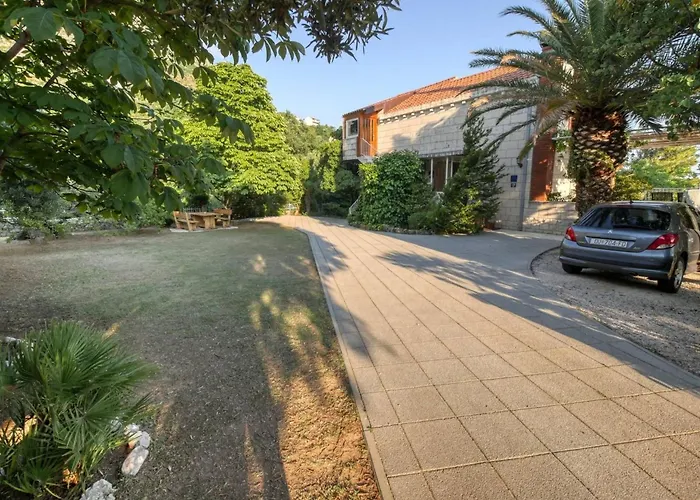 Helena Mit Entspannung Im Whirlpool By Interhome 아파트 믈리니